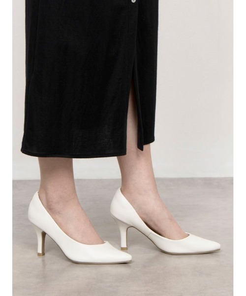 DULCIS REGALO(ドルキス レガロ)の「DulcisRegalo(ドルキスレガロ)8.5cmヒール美脚足長効果ポインテッドトゥパンプス(パンプス・レディース・ゴールド系その他/シルバー系その他/ホワイト系その他/ブラック/ブラック系その他・S/M/L/LL)」の2枚目の写真