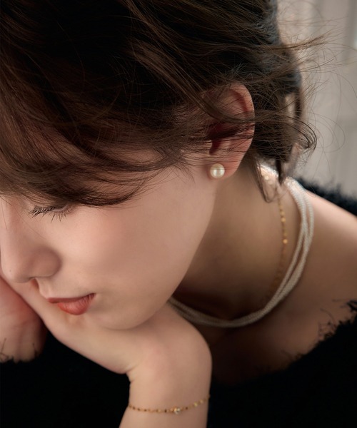 Jolie Toujours（ジョリトゥジュール）の「８ｍｍスタッドパールピアス（ピアス（両耳用）・レディース・ゴールド・FREE）」の5枚目の写真