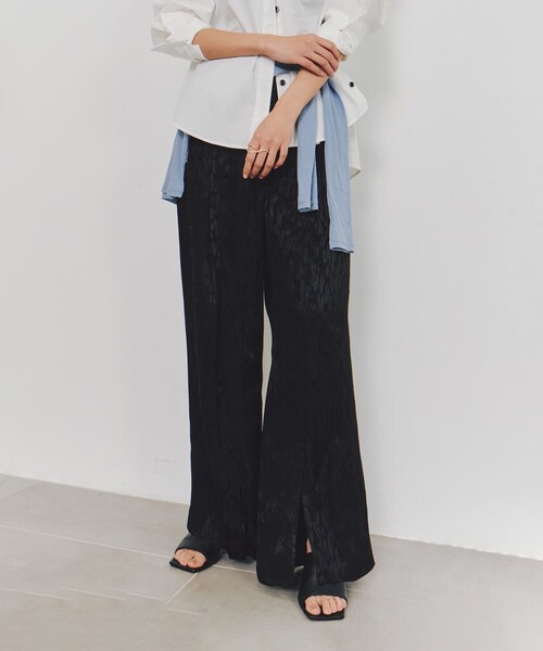 UNITED TOKYO（ユナイテッドトウキョウ）の「リーフモチーフサテンスリットパンツ（その他パンツ・レディース・ブラック/ホワイト・1/2）」の18枚目の写真