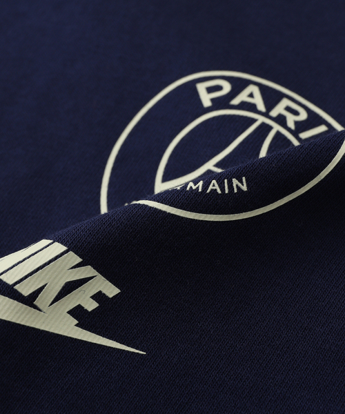 NIKE(ナイキ)の「【NIKE / ナイキ】Paris Saint-Germain Club Team Womens Sup HQ0777- 410(Tシャツ/カットソー・メンズ・ネイビー・MEDIUM/LARGE/X-LARGE)」の15枚目の写真