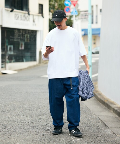 FREAK'S STORE（フリークスストア）の「限定展開 9オンス Heavyweight ビッグシルエット ラグランスリーブTシャツ/ヘビーウェイト（Tシャツ/カットソー・メンズ・ホワイト/ブラック/グレー/チャコールグレー/ホワイト系その他/ネイビー/グレイッシュベージュ・MEDIUM/SMALL/X-SMALL/LARGE）」の22枚目の写真