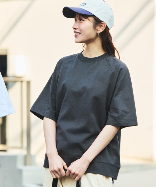 FREAK'S STORE（フリークスストア）の「限定展開 9オンス Heavyweight ビッグシルエット ラグランスリーブTシャツ/ヘビーウェイト（Tシャツ/カットソー・メンズ・ホワイト/ブラック/グレー/チャコールグレー/ホワイト系その他/ネイビー/グレイッシュベージュ・MEDIUM/SMALL/X-SMALL/LARGE）」の20枚目の写真