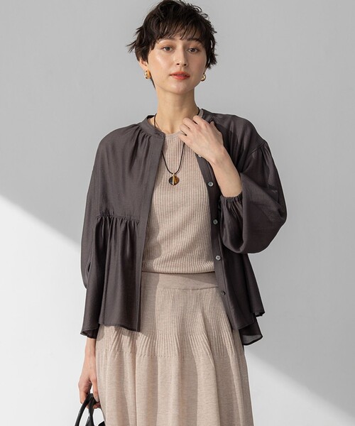 23区 S(ニジュウサンクチイサイサイズ)の「【WEB&一部店舗限定カラーあり】ソフトオーガンジー ボリューム ブラウス(シャツ/ブラウス・レディース・ブラック系/イエロー系/ベージュ系/ダークブラウン系・32)」の3枚目の写真