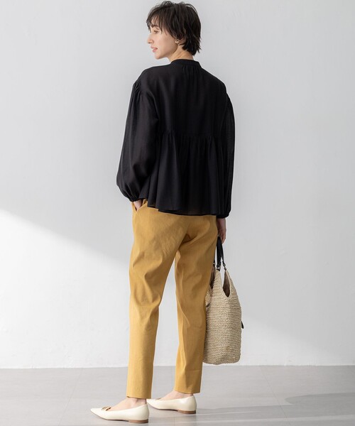 23区 S(ニジュウサンクチイサイサイズ)の「【WEB&一部店舗限定カラーあり】ソフトオーガンジー ボリューム ブラウス(シャツ/ブラウス・レディース・ブラック系/イエロー系/ベージュ系/ダークブラウン系・32)」の13枚目の写真