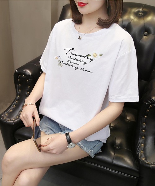 Lace Ladies(レースレディース)の「ロゴ フラワー プリント 半袖 Tシャツ(Tシャツ/カットソー・レディース・ブラック/グリーン/ピンク/ホワイト/パープル・XL/M/S)」の1枚目の写真