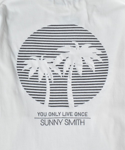 Sunny Smith(サニースミス)の「SUNSETヤシの木柄 両面刺繍ロングスリーブTシャツ(Tシャツ/カットソー・メンズ・スモークグレー/ホワイト・LARGE/MEDIUM)」の20枚目の写真