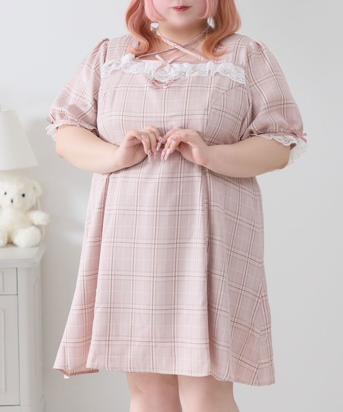 DearMyLoveWhip(ディアマイラブホイップ)の「【大きいサイズ】ホルターネックレースフリルワンピース(ワンピース・レディース・ベビーピンク/ブルーグレー/グレー/ブラック・5L/6L/4L)」の4枚目の写真