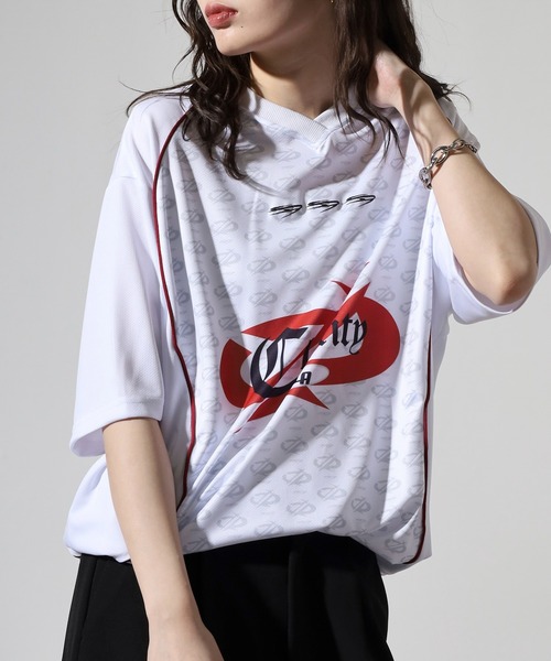 RE730(アールイーセブンサーティー)の「Sporty short-sleeved game shirt / スポーティーな半袖ゲームシャツ unisex(Tシャツ/カットソー・メンズ・ブラック/チャコール/ホワイト・M/L)」の14枚目の写真