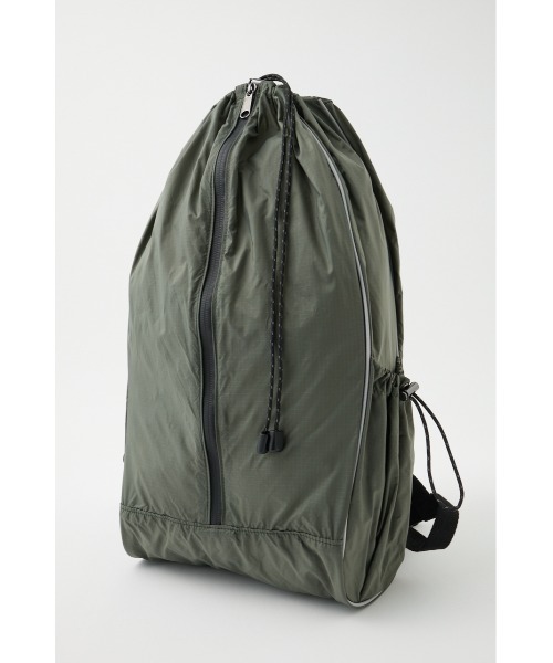 MOUSSY（マウジー）の「DRAWSTRING バックパック（バックパック/リュック・レディース・ダークカーキ/ライトグレー・FREE）」の5枚目の写真