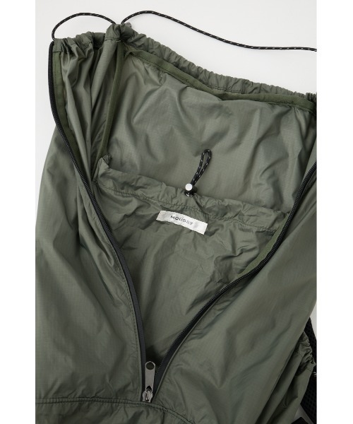 MOUSSY（マウジー）の「DRAWSTRING バックパック（バックパック/リュック・レディース・ダークカーキ/ライトグレー・FREE）」の9枚目の写真