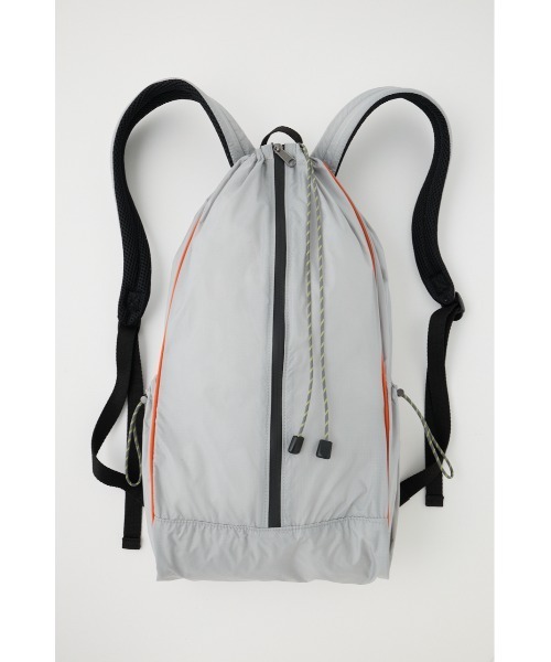 MOUSSY（マウジー）の「DRAWSTRING バックパック（バックパック/リュック・レディース・ダークカーキ/ライトグレー・FREE）」の13枚目の写真