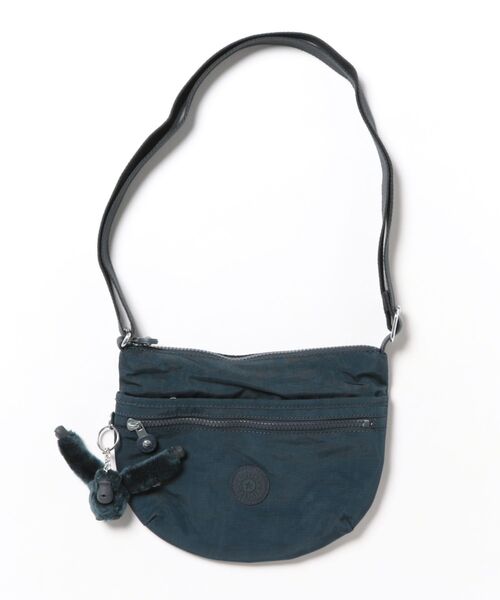 kipling（キプリング）の「【kipling】キプリング　Basic ARTO S　ショルダーバッグ（ショルダーバッグ・レディース・ブラック/ネイビー/レッド/モスグリーン/ベージュ/ブルー系その他/グレー/クリーム/ブラック系その他/マルチ/グレー系その他/ブルー系その他2/ブルー系その他3/タン・FREE）」の9枚目の写真