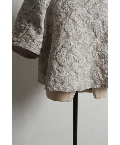 &. NOSTALGIA（アンドドットノスタルジア）の「【ZOZO限定】袖フレアジャガードトップス（シャツ/ブラウス・レディース・ブルー/グレー/ピンク/ブラック/ホワイト・M）」の12枚目の写真