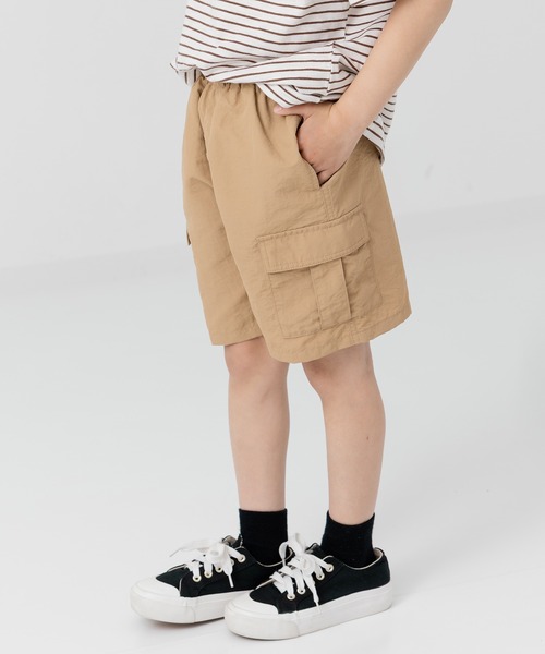 chil2（チルツー）の「ナイロンカーゴハーフパンツ（カーゴパンツ・キッズ・ブラック/カーキ/グリーン/パープル/ベージュ/グレー・90cm/100cm/110cm/120cm/130cm/140cm/150cm）」の3枚目の写真