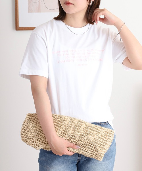&soiree(アンドソワレ)の「&soiree フロント刺繍Tシャツ(Tシャツ/カットソー・レディース・ホワイト/ピンク/ネイビー/ベージュ/スミクロ/ブラウン・F/FREE)」の8枚目の写真