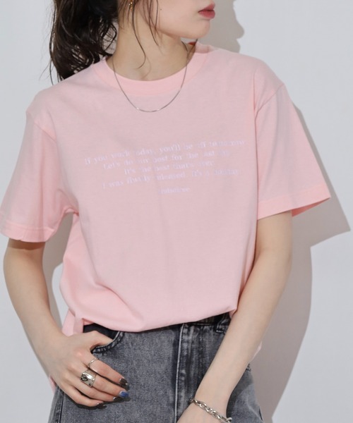 &soiree(アンドソワレ)の「&soiree フロント刺繍Tシャツ(Tシャツ/カットソー・レディース・ホワイト/ピンク/ネイビー/ベージュ/スミクロ/ブラウン・F/FREE)」の11枚目の写真