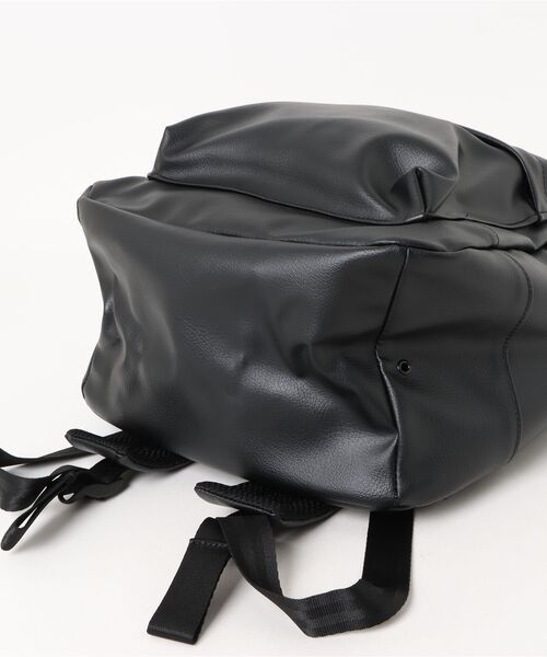 ニューエラ　バッグパック リュック ライトパック シンセティックレザー　27L ライトパック 27L シンセティックレザー ブラック | ニューエラ