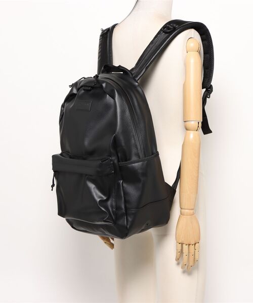 新品未使用✨ イアパピヨネ ワイドオープンリュックライト レザー ブラック ear PAPILLONNER(イアパピヨネ) / ワイドオープンリュック