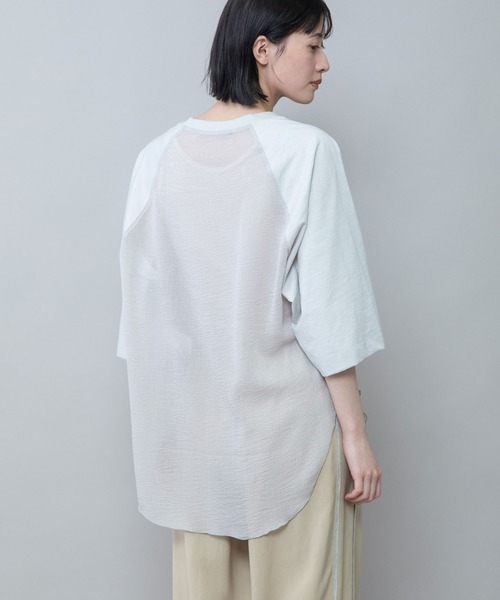 Munich(ミューニック)の「コットンジャージ×ジョーゼットドッキングTシャツ(Tシャツ/カットソー・レディース・グレイッシュベージュ/ブラック・FREE)」の6枚目の写真