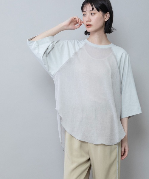 Munich(ミューニック)の「コットンジャージ×ジョーゼットドッキングTシャツ(Tシャツ/カットソー・レディース・グレイッシュベージュ/ブラック・FREE)」の7枚目の写真