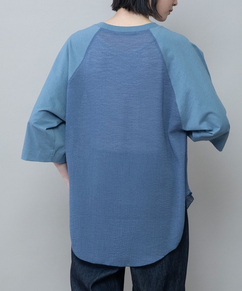 Munich(ミューニック)の「コットンジャージ×ジョーゼットドッキングTシャツ(Tシャツ/カットソー・レディース・グレイッシュベージュ/ブラック・FREE)」の11枚目の写真