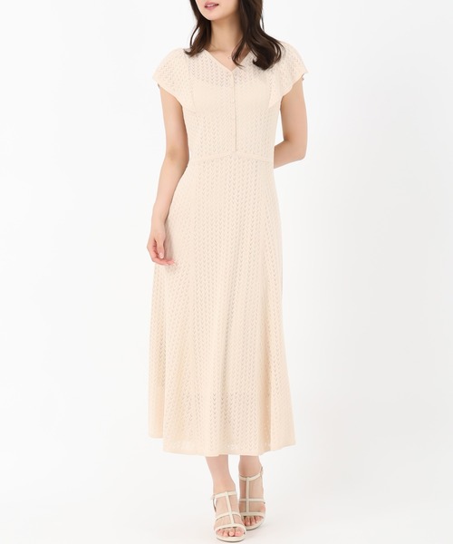 MISCH MASCH(ミッシュマッシュ)の「クロシェ風透かし柄ニットワンピース(ワンピース・レディース・ブラック/ベージュ/パープル・フリ-)」の2枚目の写真