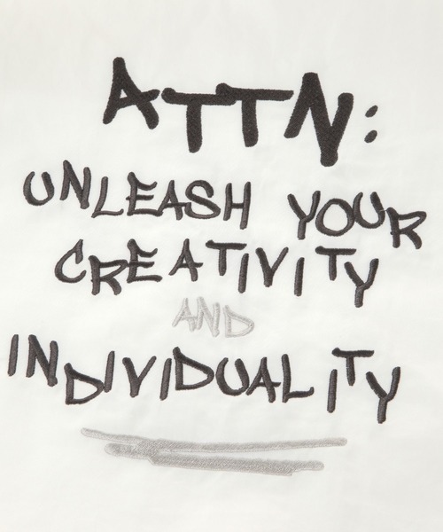 LEPSIM(レプシィム)の「パラコード刺繍バッグ 570629(ショルダーバッグ・レディース・ブラック/アイボリー・ONE SIZE)」の6枚目の写真