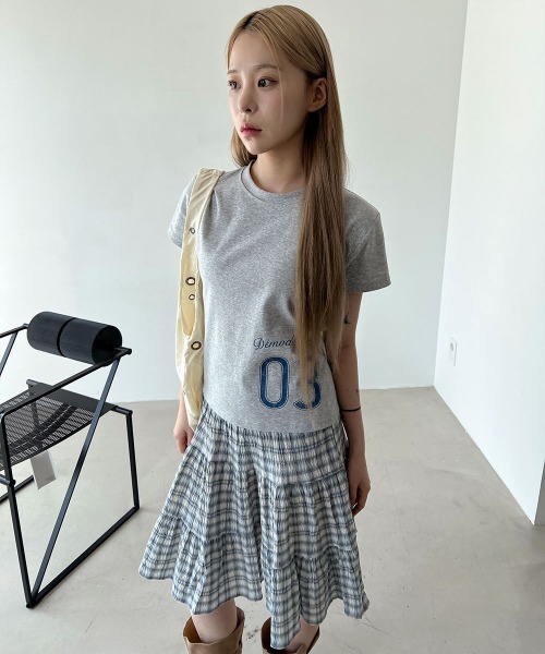 4INT.(フォイント)の「【レイヤードルック】チェック バンディング ティアード ミディ スカート(スカート・レディース・ブラック/ライトブルー・FREE)」の14枚目の写真