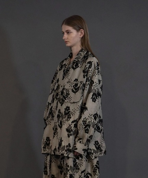 my beautiful landlet（マイビューティフルランドレット）の「【my beautiful landlet】 ORIGINAL FLOWER JACQUARD SHIRT（シャツ/ブラウス・メンズ・ベージュ/ブラック・1/0）」の3枚目の写真