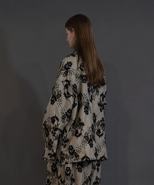 my beautiful landlet（マイビューティフルランドレット）の「【my beautiful landlet】 ORIGINAL FLOWER JACQUARD SHIRT（シャツ/ブラウス・メンズ・ベージュ/ブラック・1/0）」の4枚目の写真