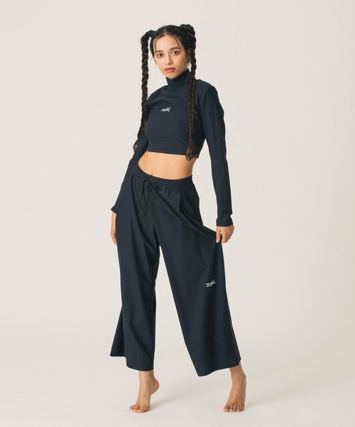 X-girl SPORTS(エックスガールスポーツ)の「HIGH NECK SHORT LS TOP(Tシャツ/カットソー・レディース・ブラック/ベージュ・MEDIUM/LARGE)」の22枚目の写真
