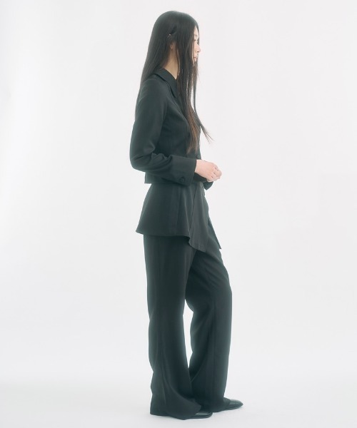 FEKETE（フェケテ）の「flared slacks / フレアスラックス（スラックス・レディース・グレー/ブラック・SMALL/MEDIUM/LARGE）」の16枚目の写真