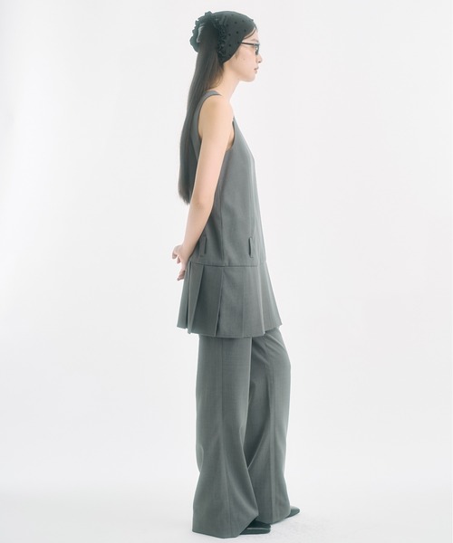 FEKETE（フェケテ）の「flared slacks / フレアスラックス（スラックス・レディース・グレー/ブラック・SMALL/MEDIUM/LARGE）」の22枚目の写真