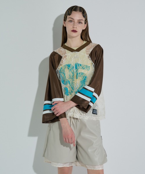 ANNA SUI NYC(アナ スイ エヌ ワイ シー)の「バタフライプリントゲームシャツ(Tシャツ/カットソー・レディース・ブラック/シルバー/ブラウン・FREE)」の11枚目の写真