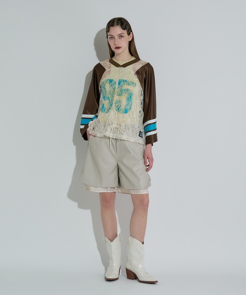 ANNA SUI NYC(アナ スイ エヌ ワイ シー)の「バタフライプリントゲームシャツ(Tシャツ/カットソー・レディース・ブラック/シルバー/ブラウン・FREE)」の15枚目の写真