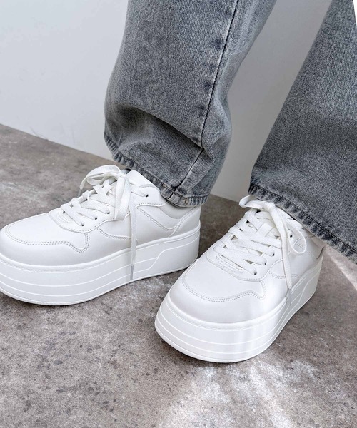 INGNI（イング）の「厚底スニーカー（スニーカー・レディース・ブラック/ブラウン/オフホワイト・M/L）」の6枚目の写真