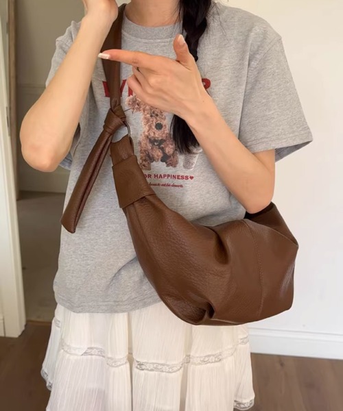 mebole（メボレ）の「Dailyマンドゥバッグ（ショルダーバッグ・レディース・ブラック/アイボリー/ブラウン・FREE）」の15枚目の写真