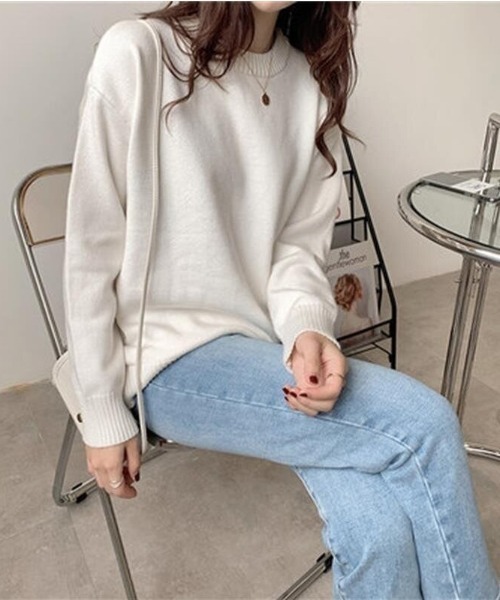 cammie(キャミー)の「クルーネックオーバーサイズニット(ニット/セーター・レディース・ホワイト/ブルー/ベージュ/ブラック・F)」の1枚目の写真