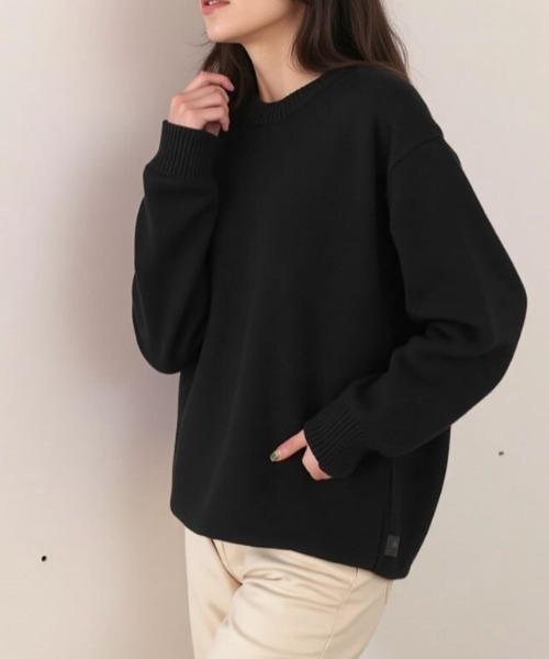 cammie(キャミー)の「クルーネックオーバーサイズニット(ニット/セーター・レディース・ホワイト/ブルー/ベージュ/ブラック・F)」の22枚目の写真
