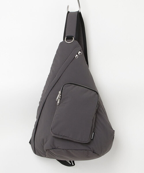 ADAM PATEK(アダムパテック)の「【ADAMPATEK/アダムパテック】nylon sling bag ナイロンスリングバッグ(バックパック/リュック・メンズ・ブラック/グレー・FREE)」の2枚目の写真