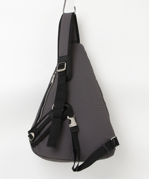 ADAM PATEK(アダムパテック)の「【ADAMPATEK/アダムパテック】nylon sling bag ナイロンスリングバッグ(バックパック/リュック・メンズ・ブラック/グレー・FREE)」の3枚目の写真