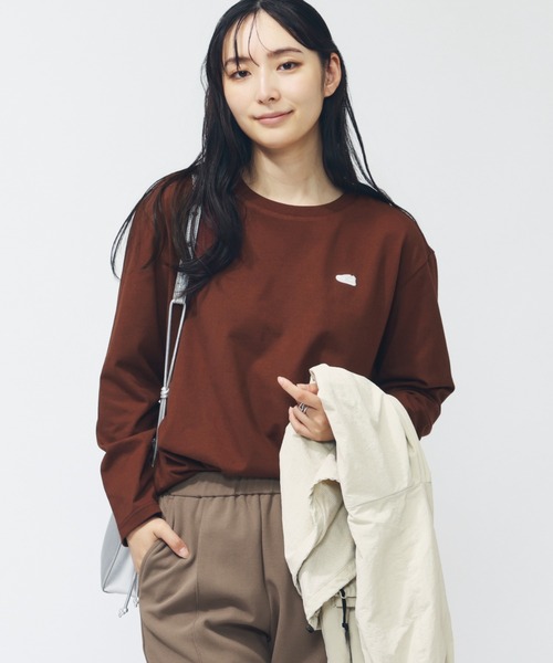 NEW BALANCE（ニューバランス）の「【アルペン限定】 ニューバランス New Balance THE CITY シューパッチロングスリーブTシャツ（Tシャツ/カットソー・レディース・ブラウン/オフホワイト/チャコールグレー・M/L）」の4枚目の写真