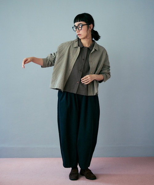 Crisp(クリスプ)の「クロップドボリュームパンツ(チノパンツ・レディース・アイボリー/ブラック/ブラウン・FREE)」の14枚目の写真