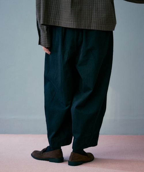 Crisp(クリスプ)の「クロップドボリュームパンツ(チノパンツ・レディース・アイボリー/ブラック/ブラウン・FREE)」の21枚目の写真