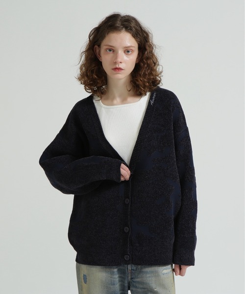 AVIREX（アヴィレックス）の「《直営店限定》BOUCLE CAMO KINT CARDIGAN（カーディガン/ボレロ・レディース・ネイビー/イエロー・F）」の16枚目の写真