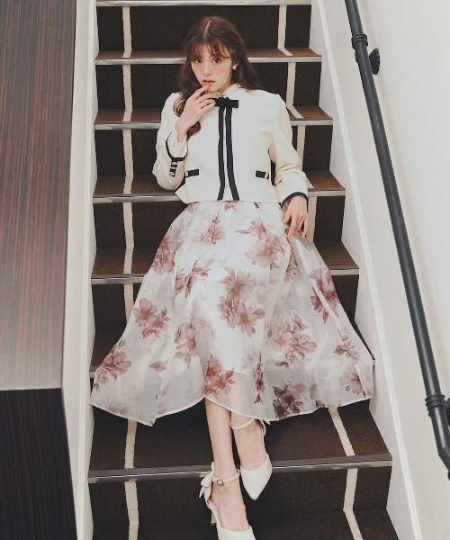 SWINGLE（スウィングル）の「ノーカラーリボンジャケット（ノーカラージャケット・レディース・ブラック/オフホワイト・SMALL/MEDIUM）」の5枚目の写真