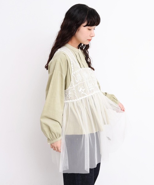 l'atelier du savon（アトリエドサボン）の「_いちごのコード刺繍　重ねるチュールブラウス（シャツ/ブラウス・レディース・ブラック/オフホワイト・FREE）」の11枚目の写真