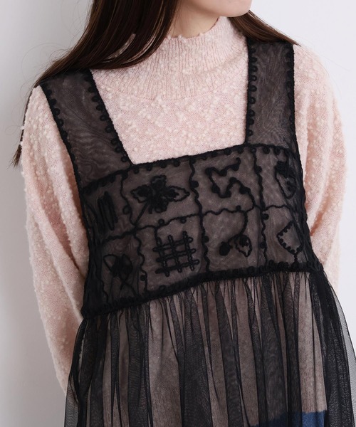 l'atelier du savon（アトリエドサボン）の「_いちごのコード刺繍　重ねるチュールブラウス（シャツ/ブラウス・レディース・ブラック/オフホワイト・FREE）」の3枚目の写真