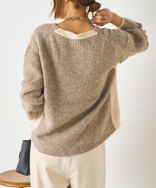 Jena espace merveilleux(ジェナ エスパスメルヴェイユ)の「【スタイルアップ】配色アゼVニット(ニット/セーター・レディース・ベージュ/ブラウン/グレー・FREE)」の19枚目の写真