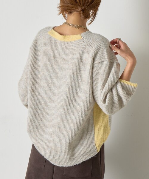 Jena espace merveilleux(ジェナ エスパスメルヴェイユ)の「【スタイルアップ】配色アゼVニット(ニット/セーター・レディース・ベージュ/ブラウン/グレー・FREE)」の13枚目の写真